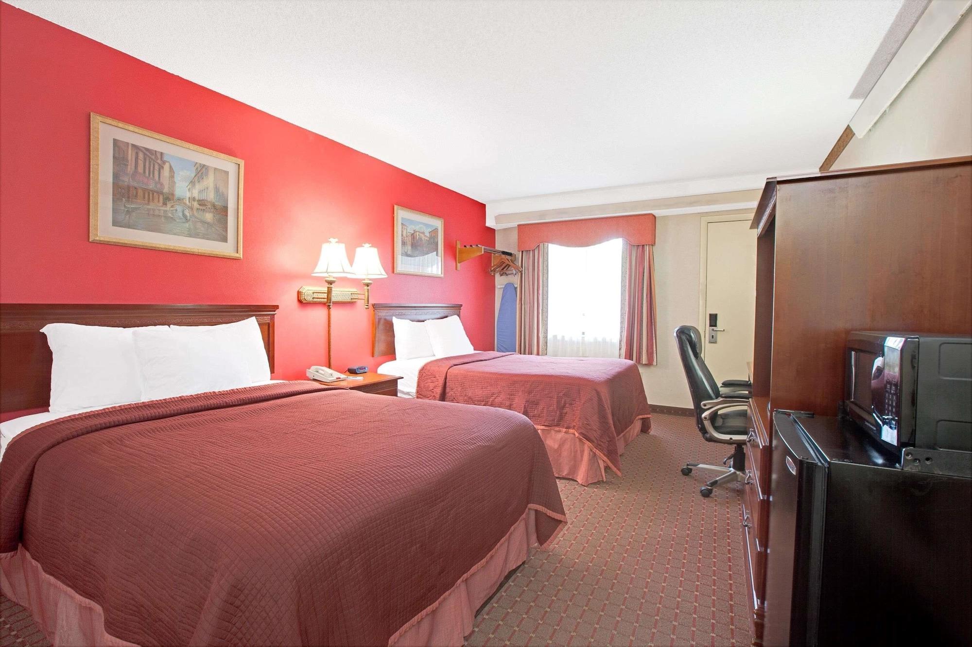 Travelodge By Wyndham Hotel *