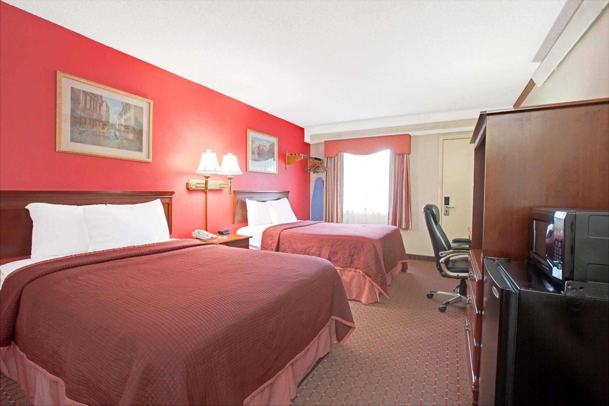 Travelodge By Wyndham * Parsippany